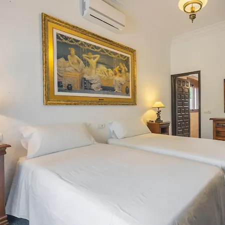 Joan Vich I Дом отдыха *