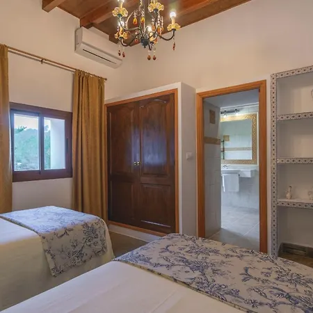 Joan Vich I Дом отдыха